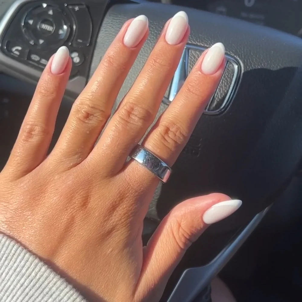 Selling Silver Horizon Oura Ring Gen 3